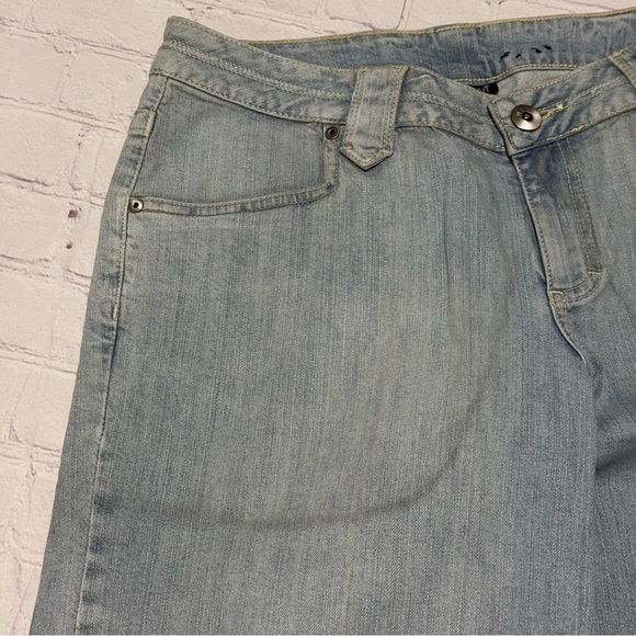 Lane Bryant Light Blue Denim Shorts in size 14 GUC - Picture 9 of 11